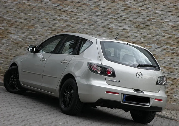 Mazda 3 cena 13800 przebieg: 144300, rok produkcji 2007 z Kępno małe 529
